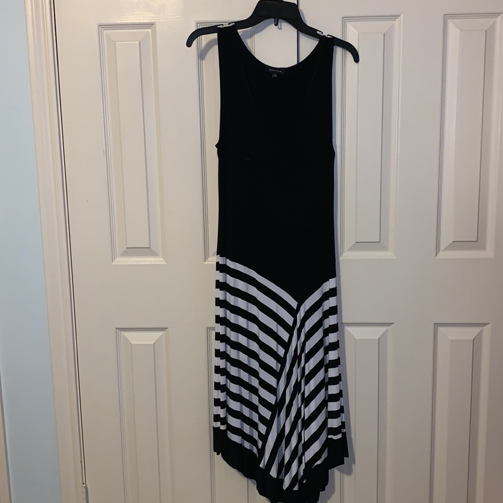 Super cute and flattering casual dress